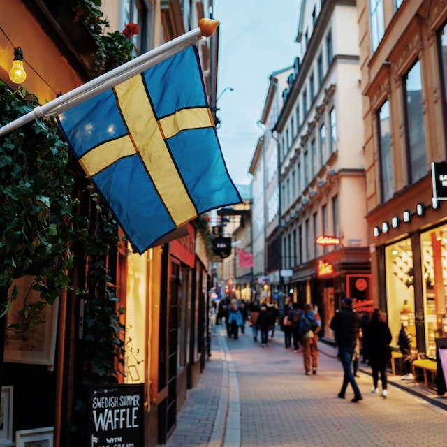 Illustration from “Despite Swedish housing rout, real estate website Hemnet continued to raise prices”